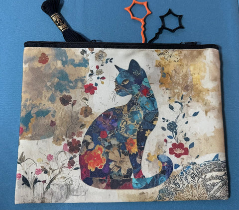 Cat and floral design Accessory Bag