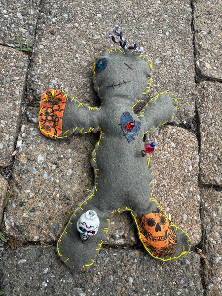 Voodoo Doll & pin set Grey with orange trim